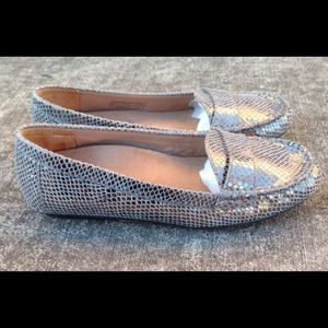 VIONIC Orthotic Metallic Silver Leather Slip On Loafers, Women's 8